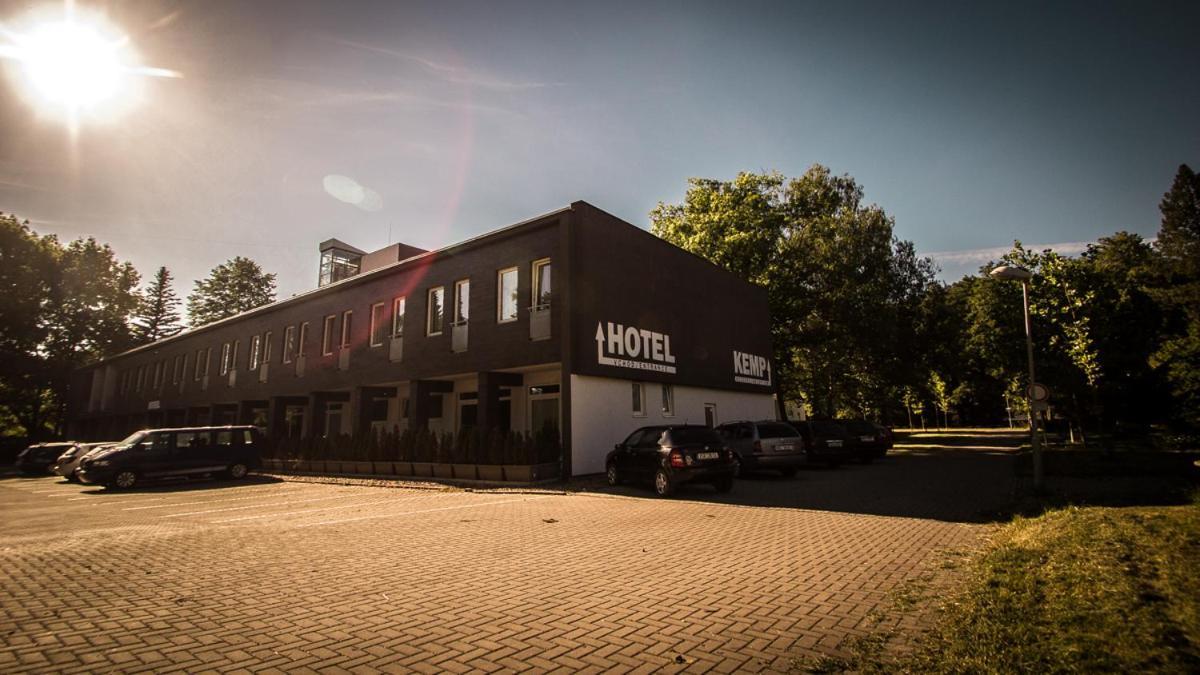 Sázava Hotel Sazavsky Ostrov מראה חיצוני תמונה