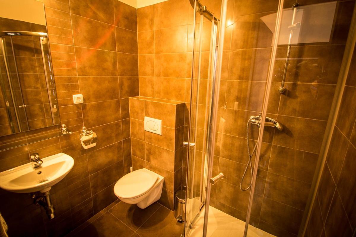 Sázava Hotel Sazavsky Ostrov מראה חיצוני תמונה