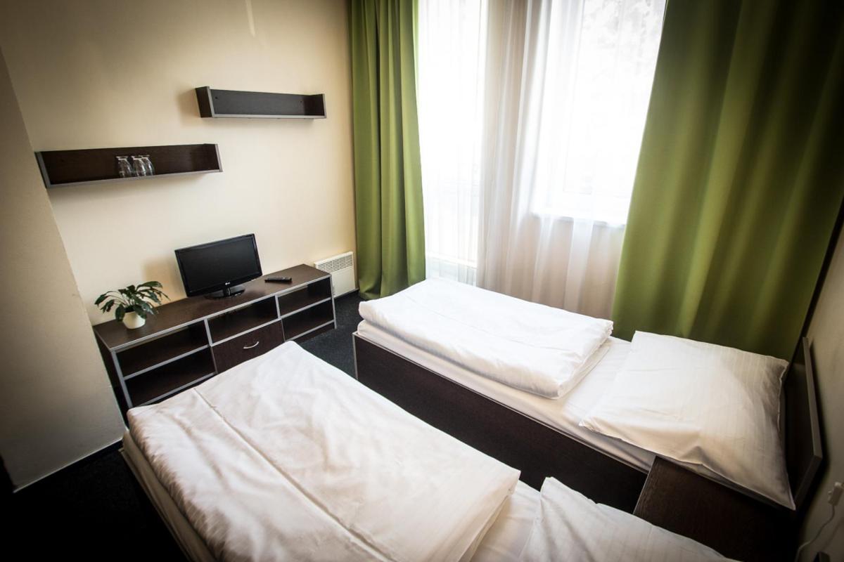 Sázava Hotel Sazavsky Ostrov מראה חיצוני תמונה