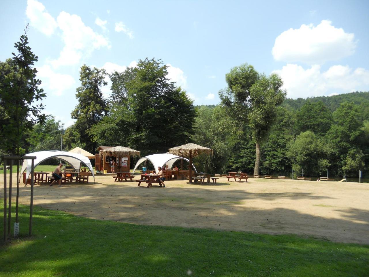 Sázava Hotel Sazavsky Ostrov מראה חיצוני תמונה